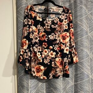 Nine Britton XL Floral top